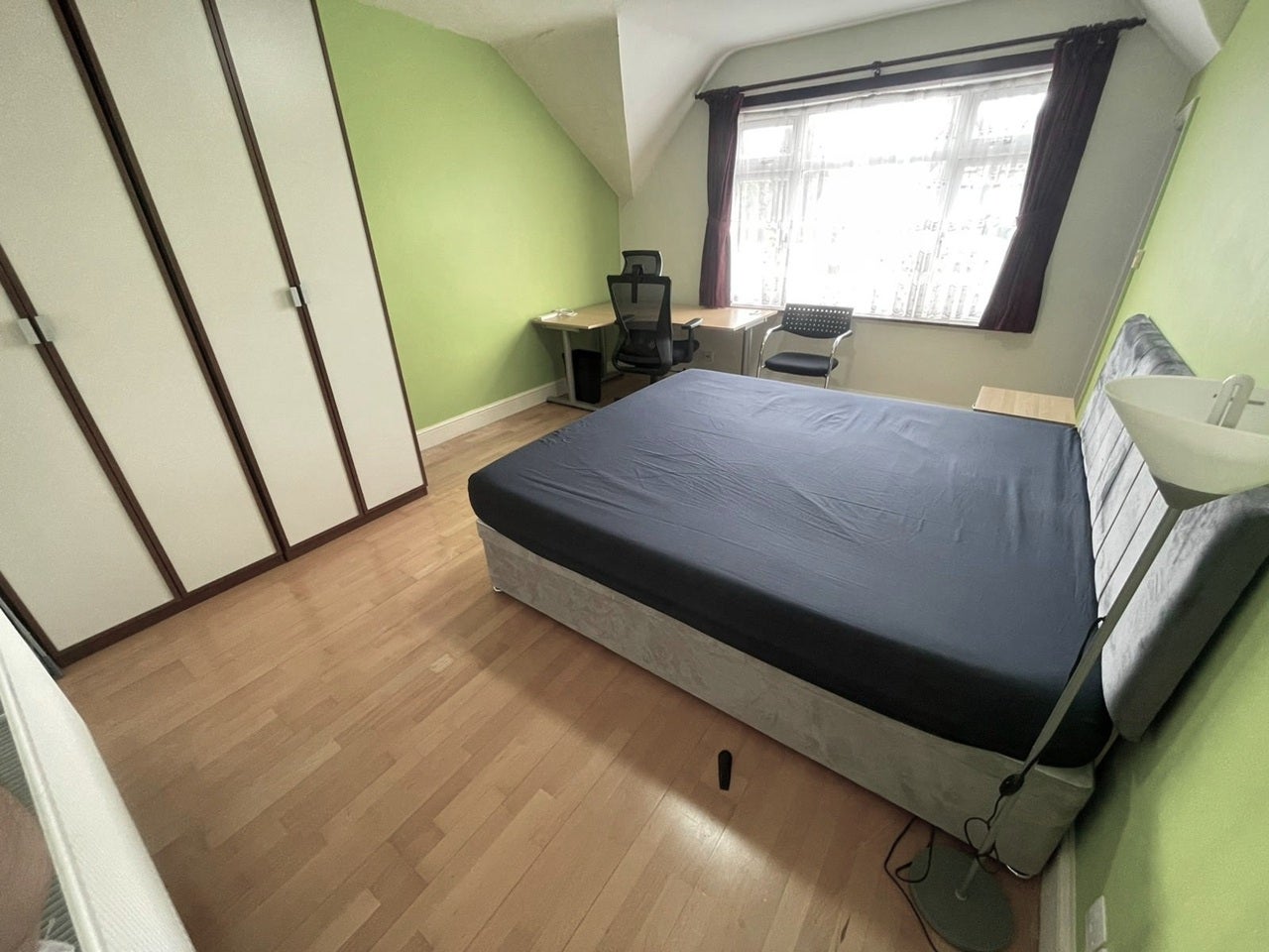 Room Oakleigh Court in Greater London