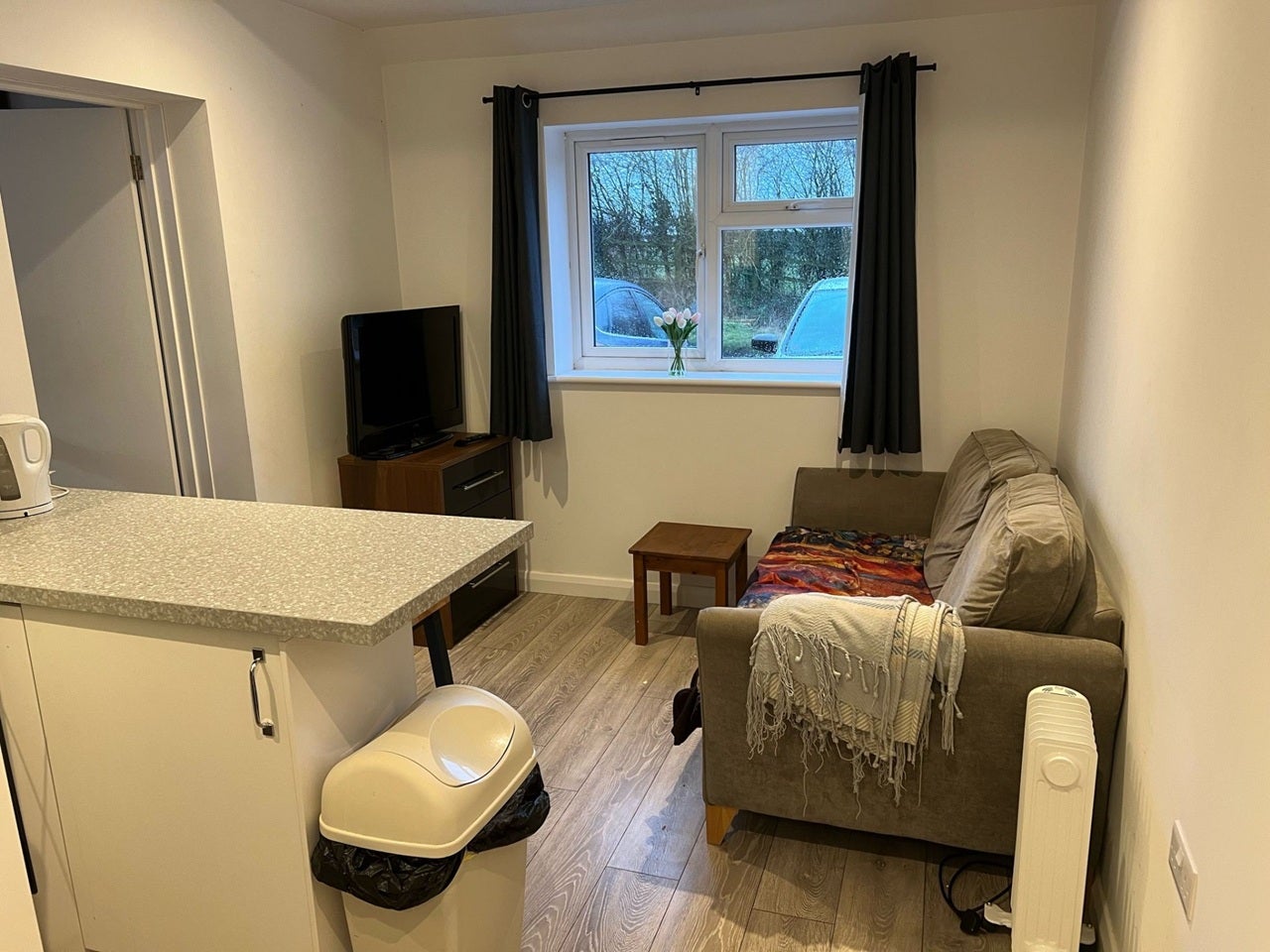 Flat Thame Road in South Oxfordshire