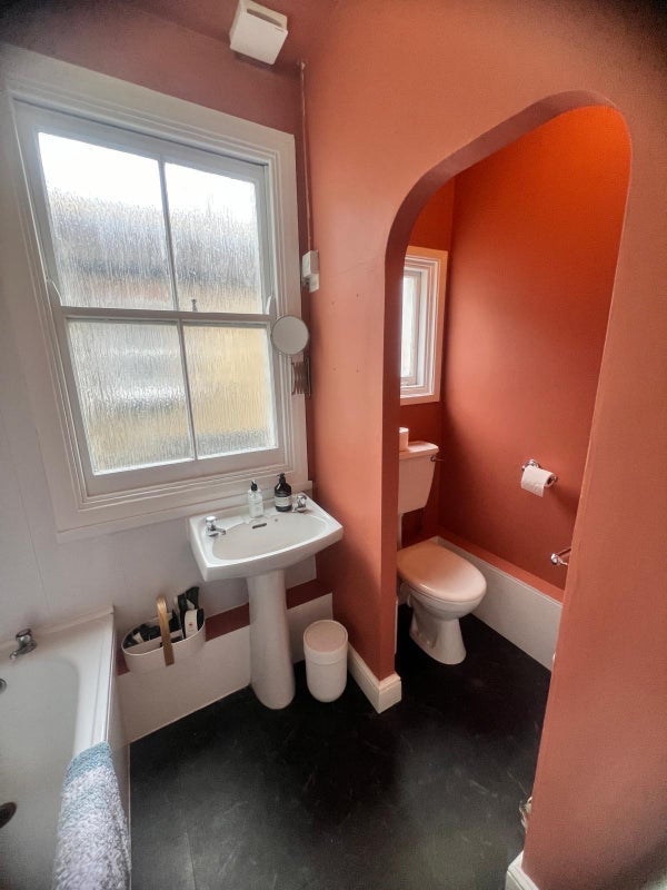 Room Dinsdale Road in Greater London