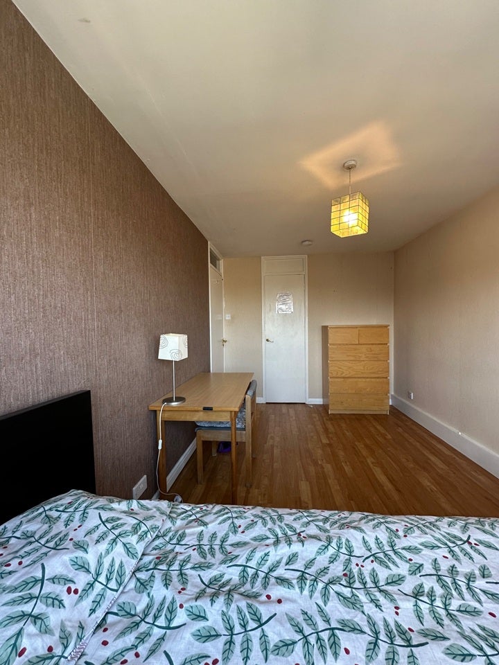 Room Belvoir Close in Greater London