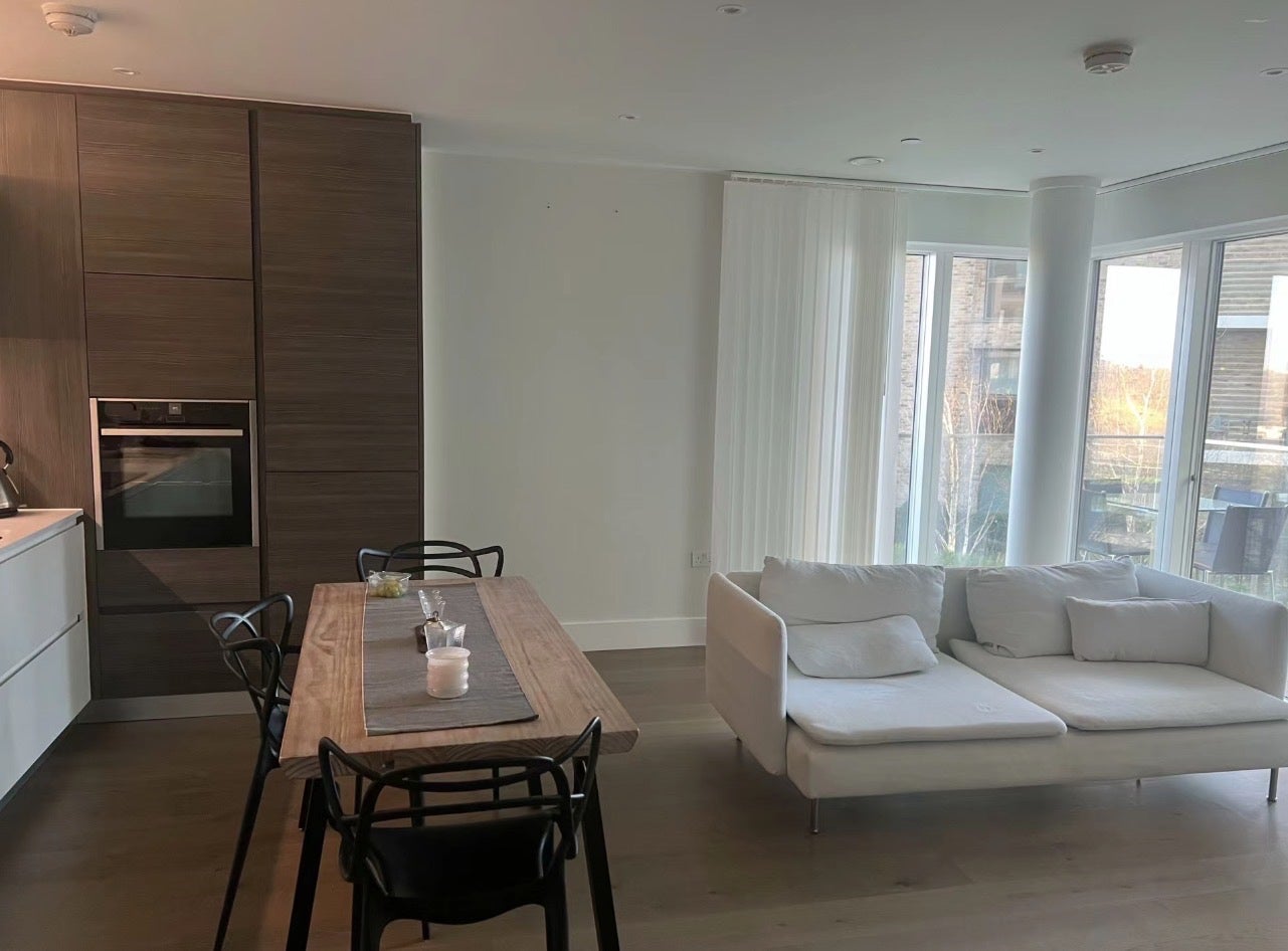 Flat Pegler Square in Greater London