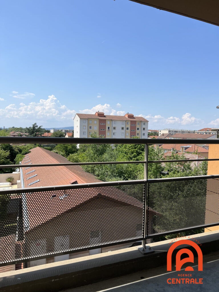 Appartement Rue Jules Ferry à Décines-Charpieu