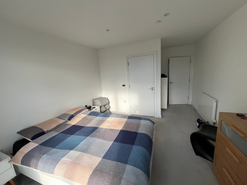 Flat Scena Way in Greater London