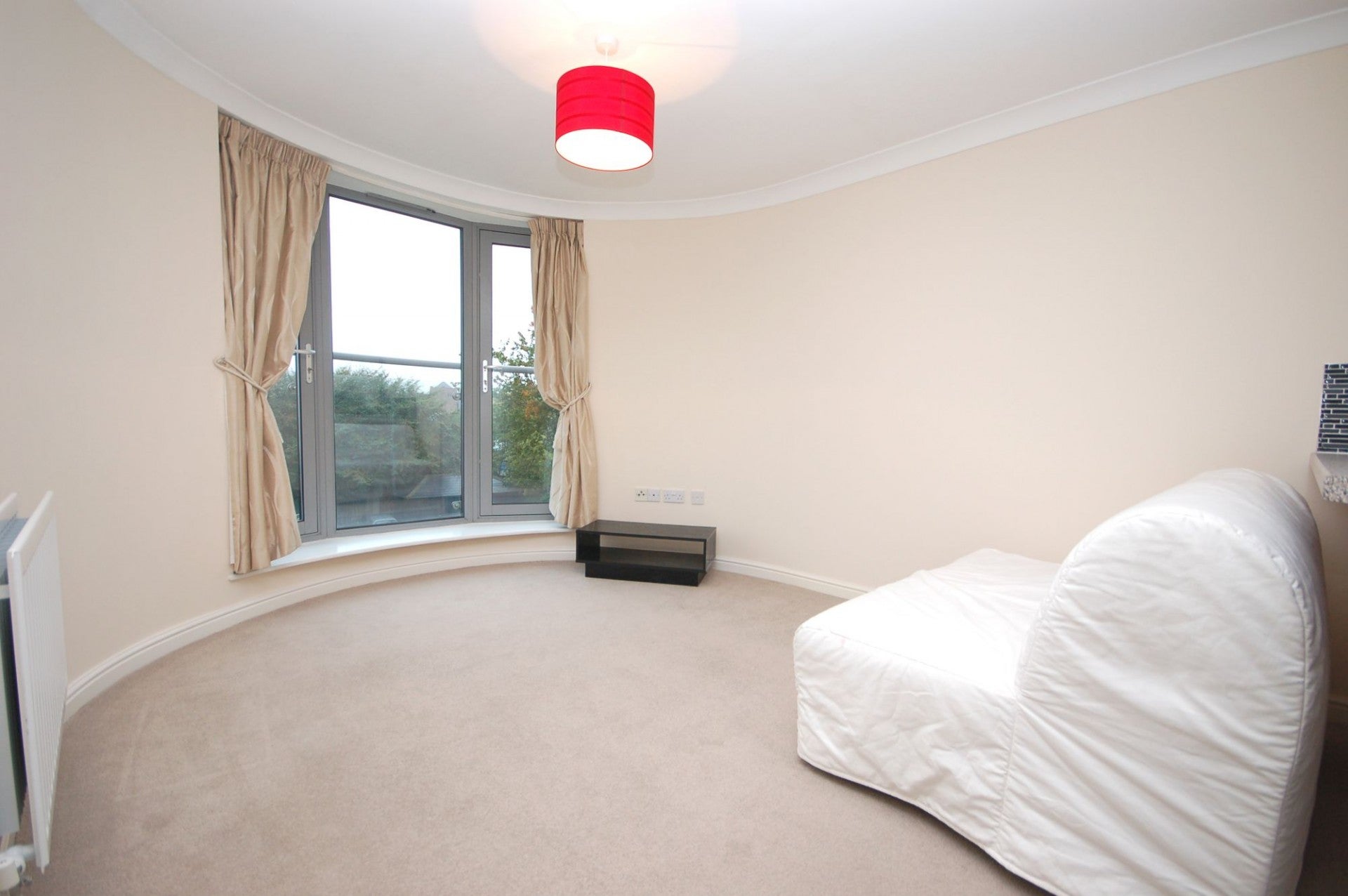 Flat Whippendell Road in Watford