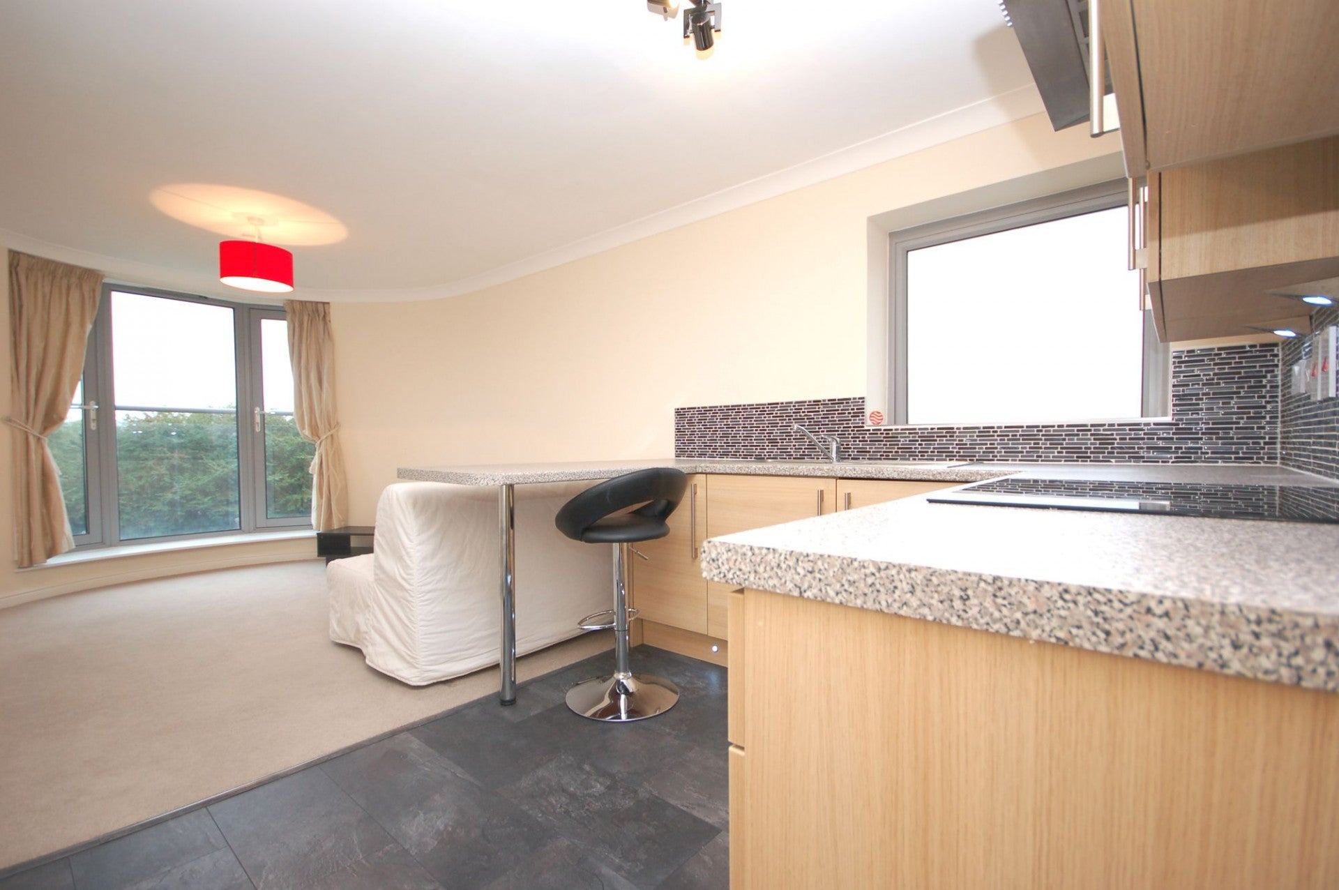 Flat Whippendell Road in Watford