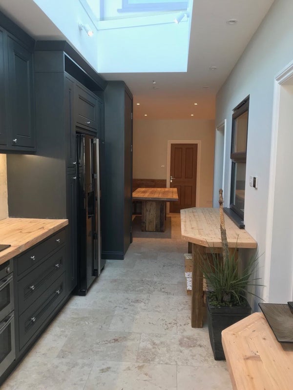 Room Heyford Road in Greater London