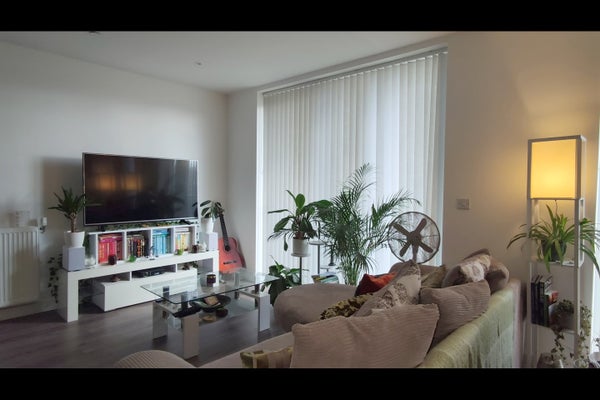 Flat Plumstead Road in London