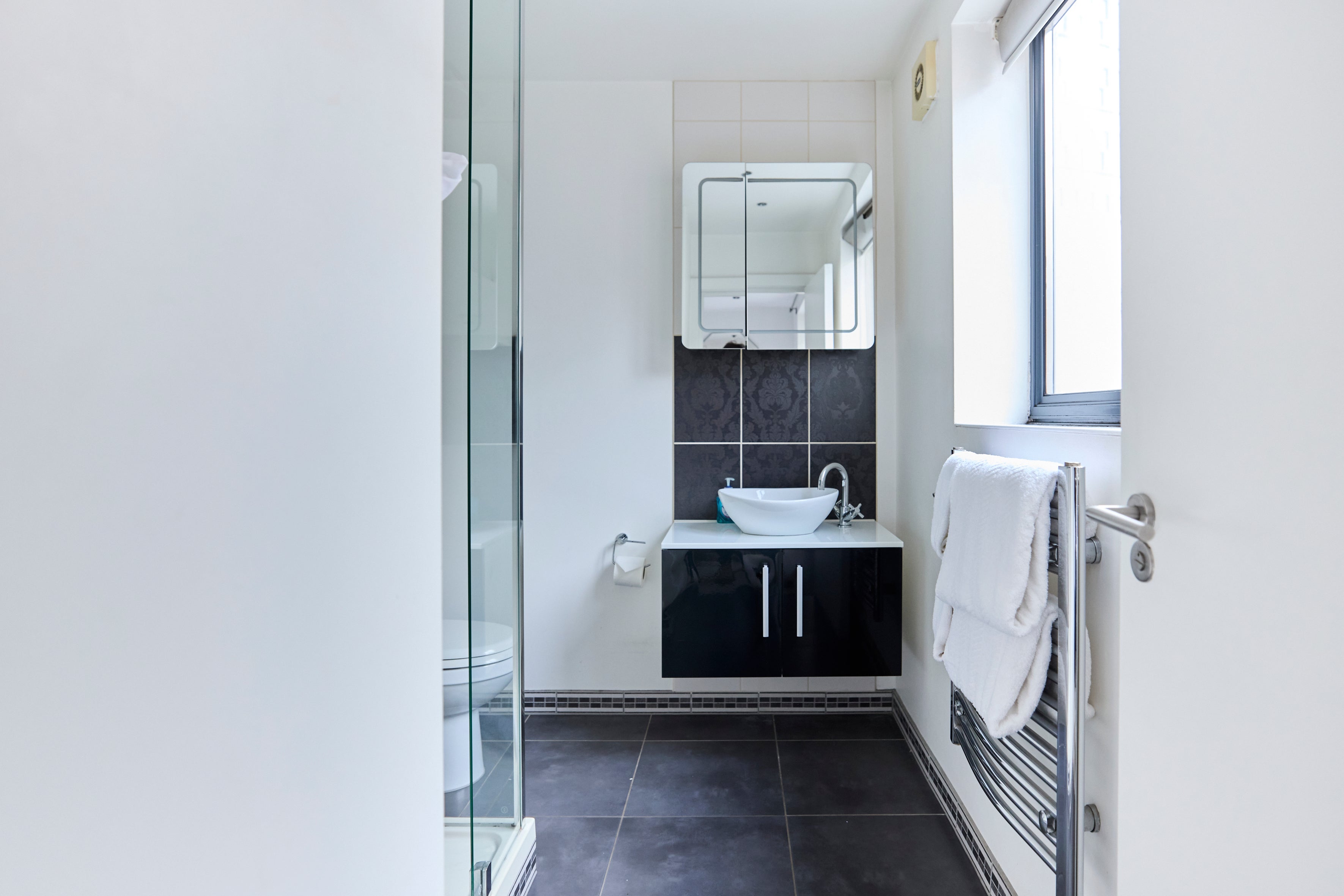 Flat Turville Street in Greater London