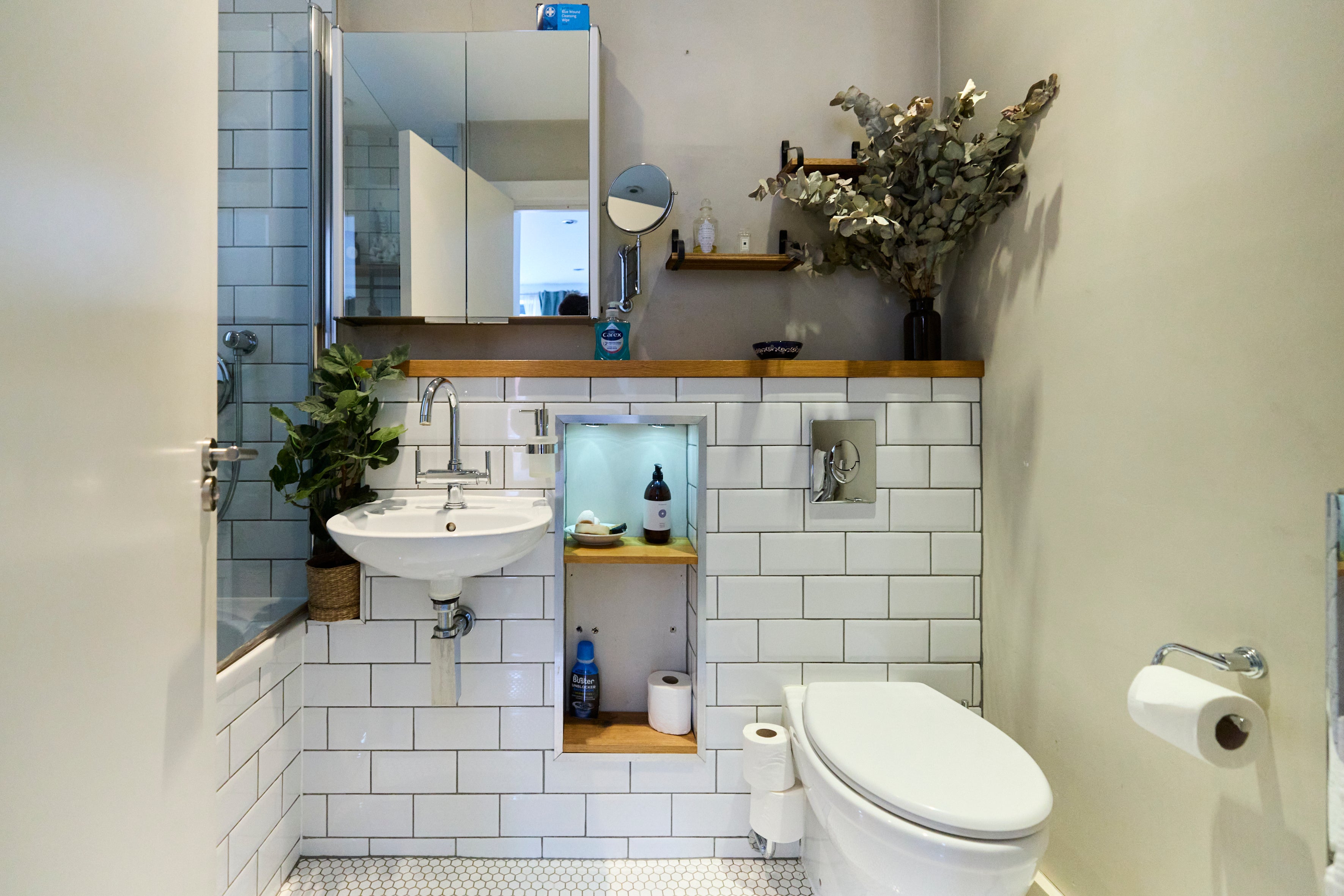 Flat Turville Street in Greater London