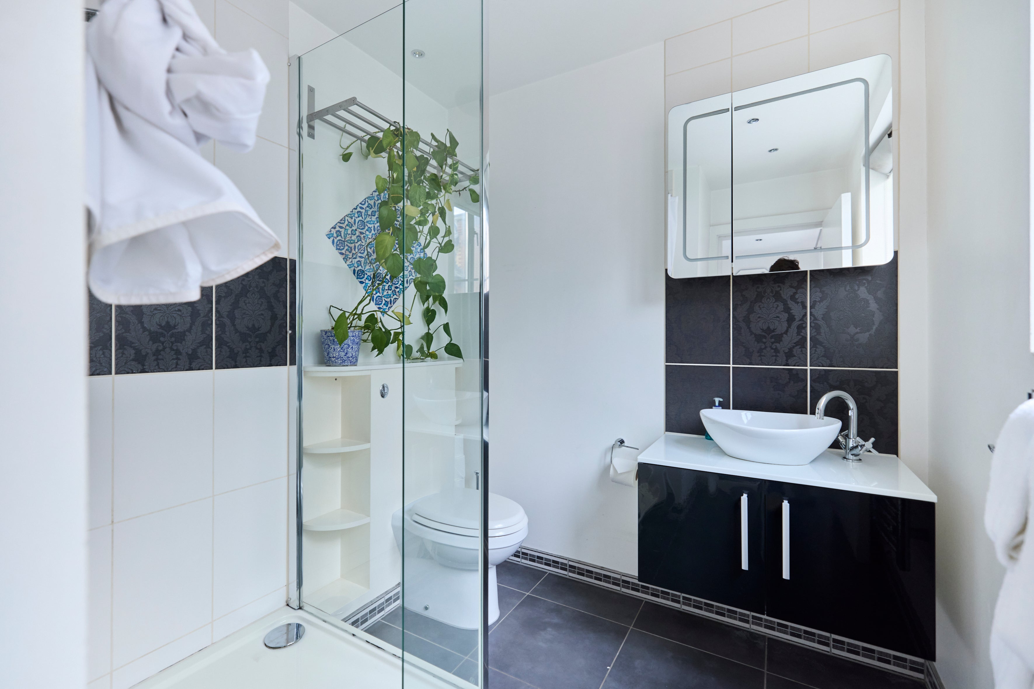 Flat Turville Street in Greater London