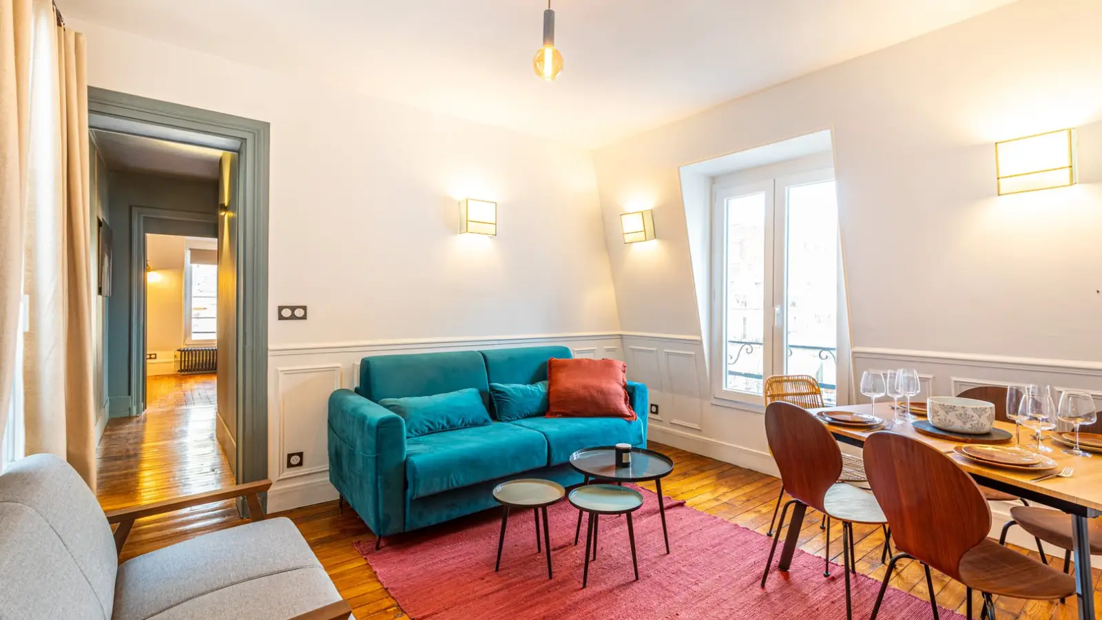 Flat Rue Augereau in Paris