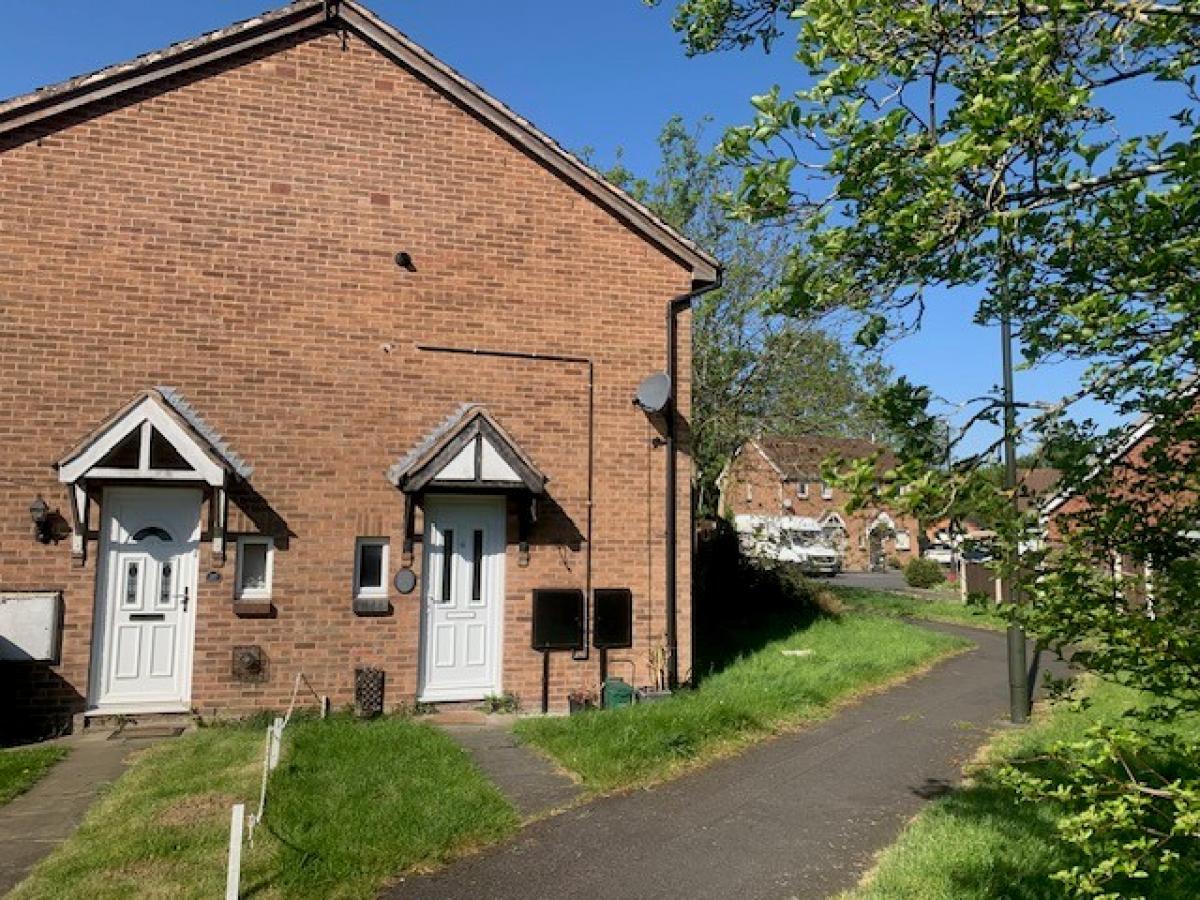 House Kingsdale Close in Nottingham