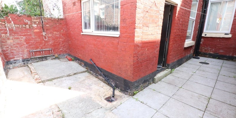 Flat Rocky Lane in Liverpool