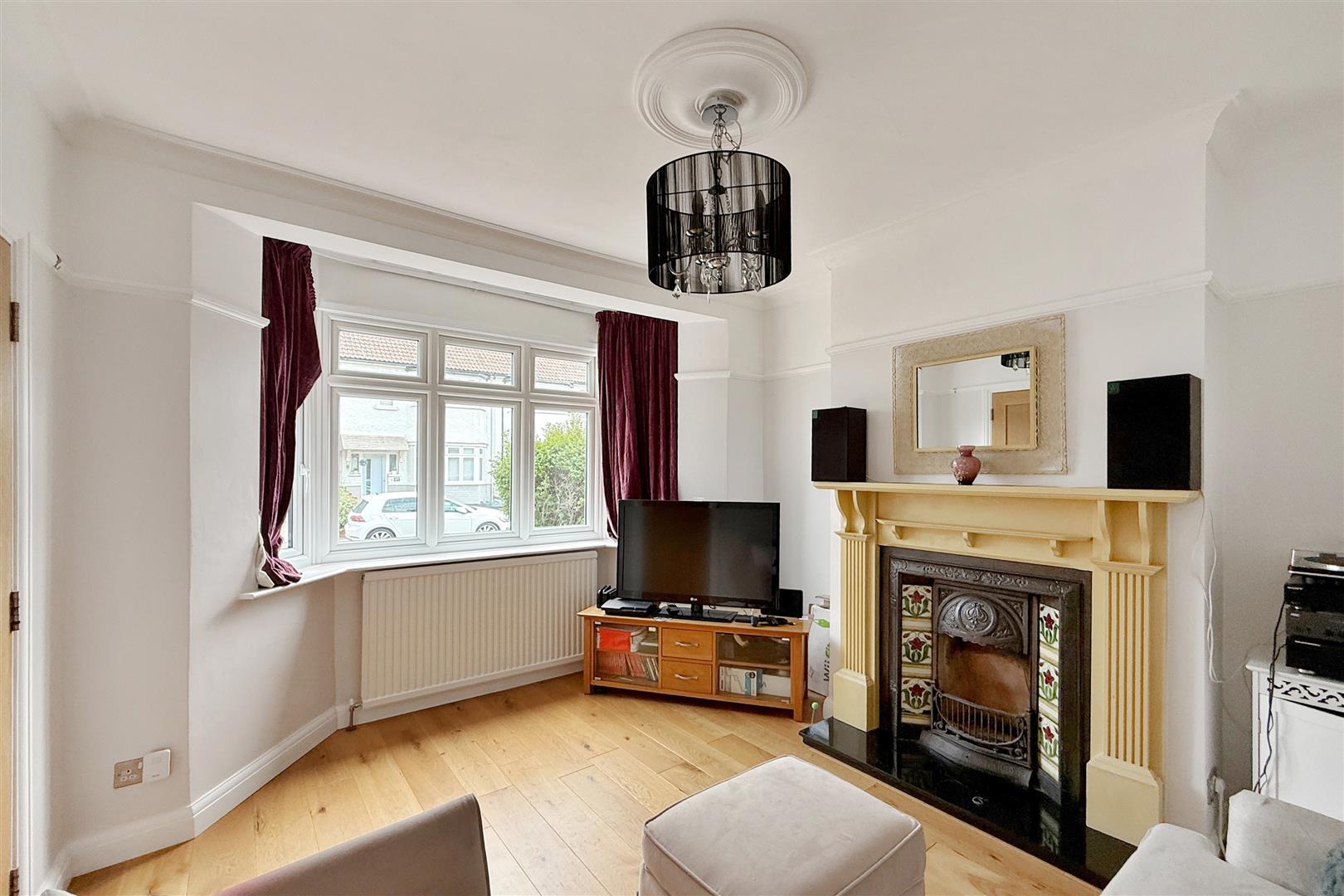 House Phyllis Avenue in Greater London
