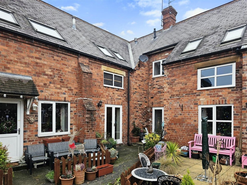 House Kidderminster Road in Wyre Forest