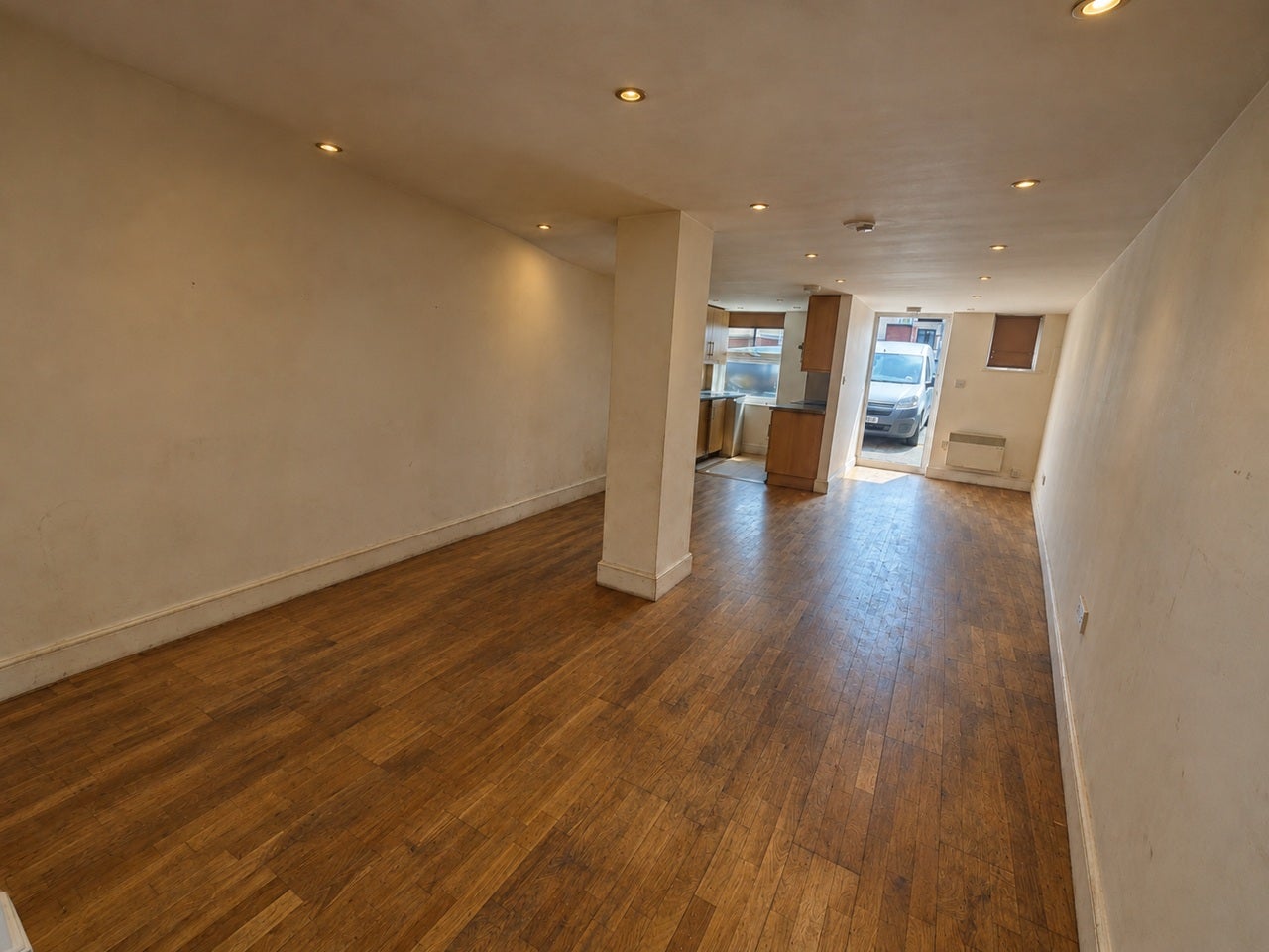 Flat Allington Road in Greater London