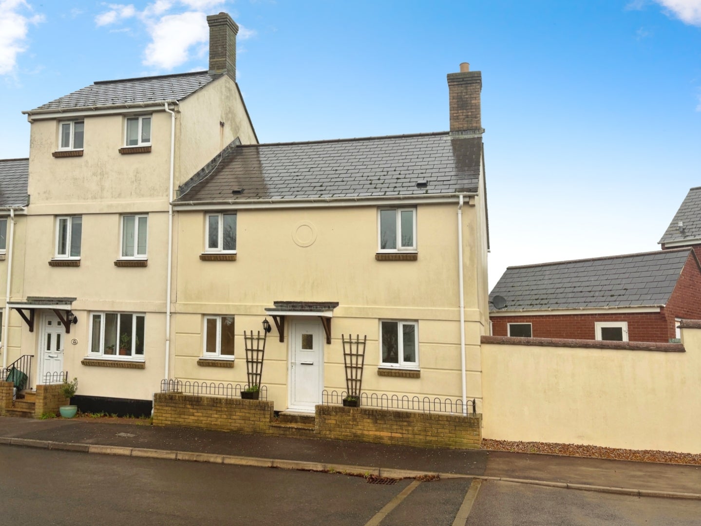 House Buttercup Way in Bridport