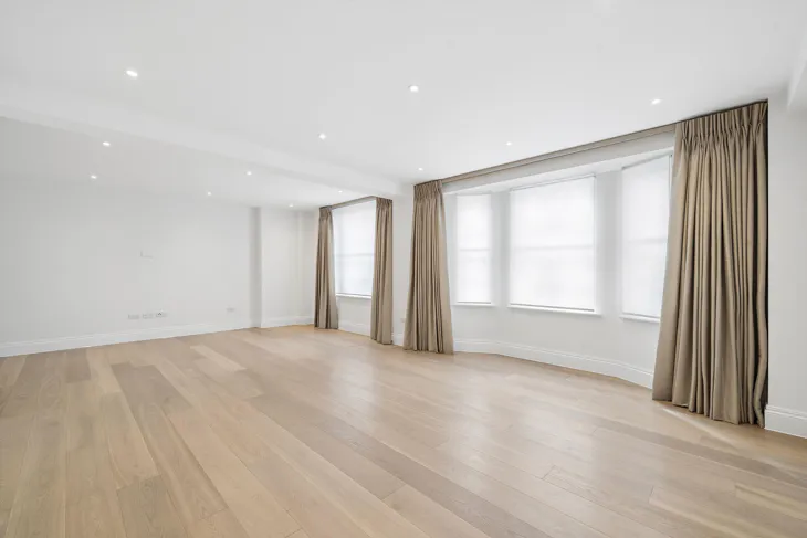 Flat Sloane Street in Greater London