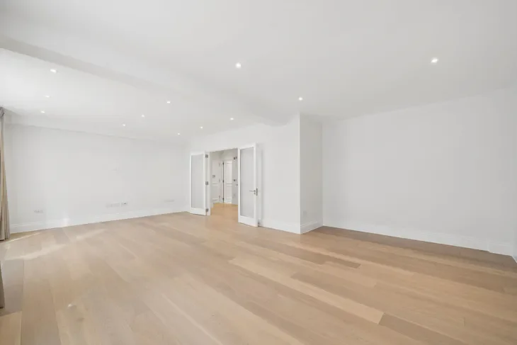 Flat Sloane Street in Greater London