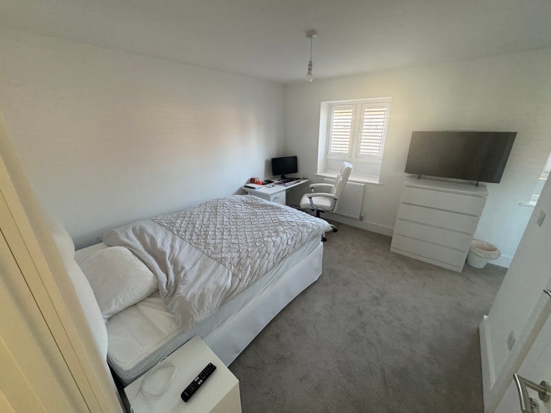 Room Leywood Close in Braintree