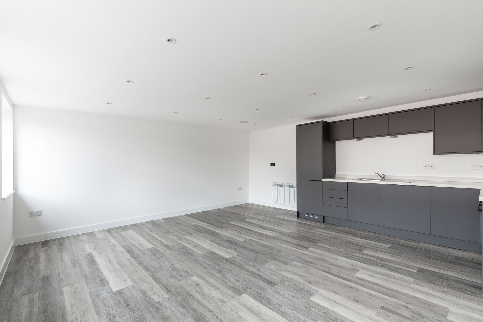 Flat Queens Way in Crawley