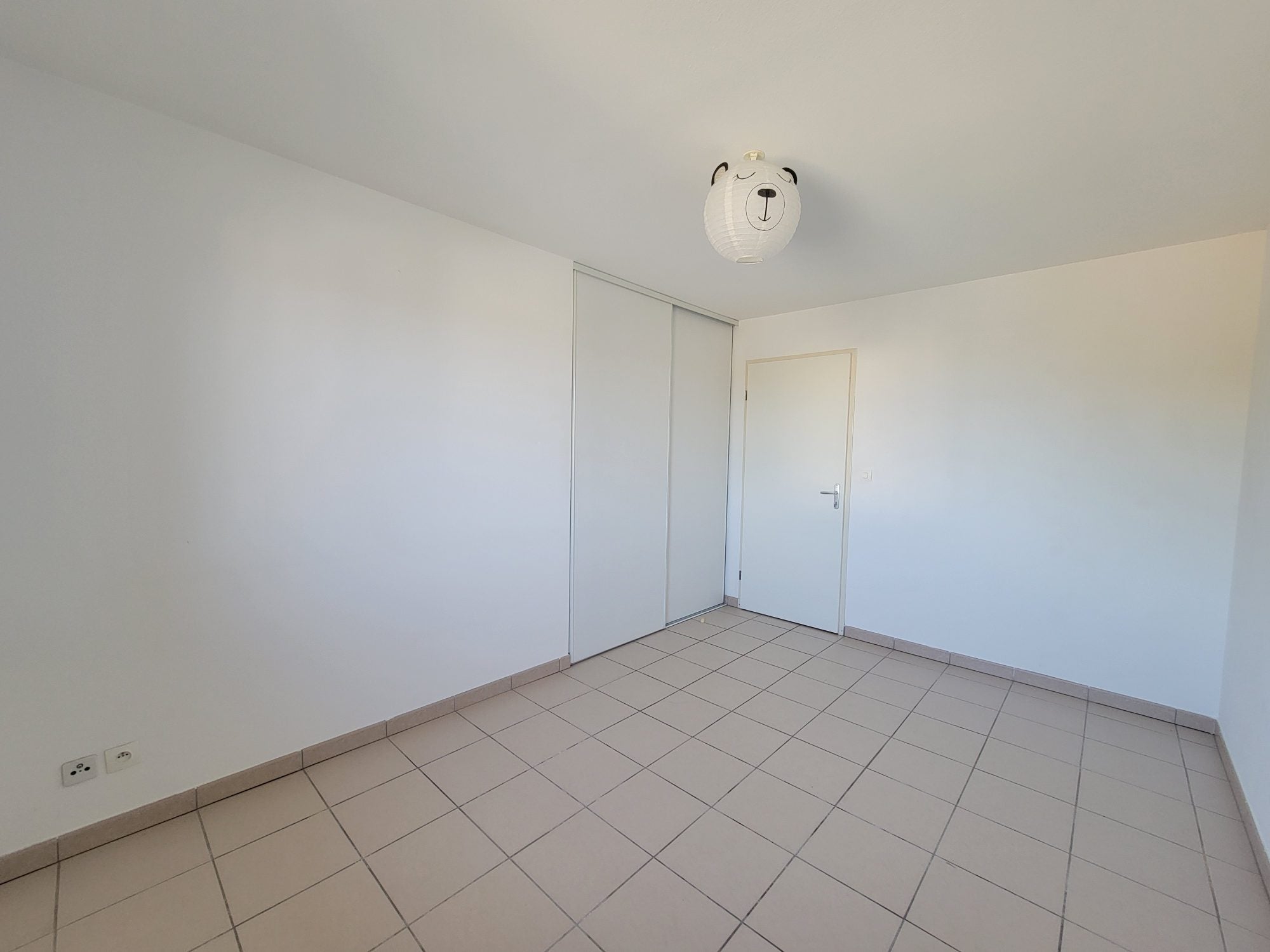 Flat Route de Gensac sur Garonne in Saint-Christaud