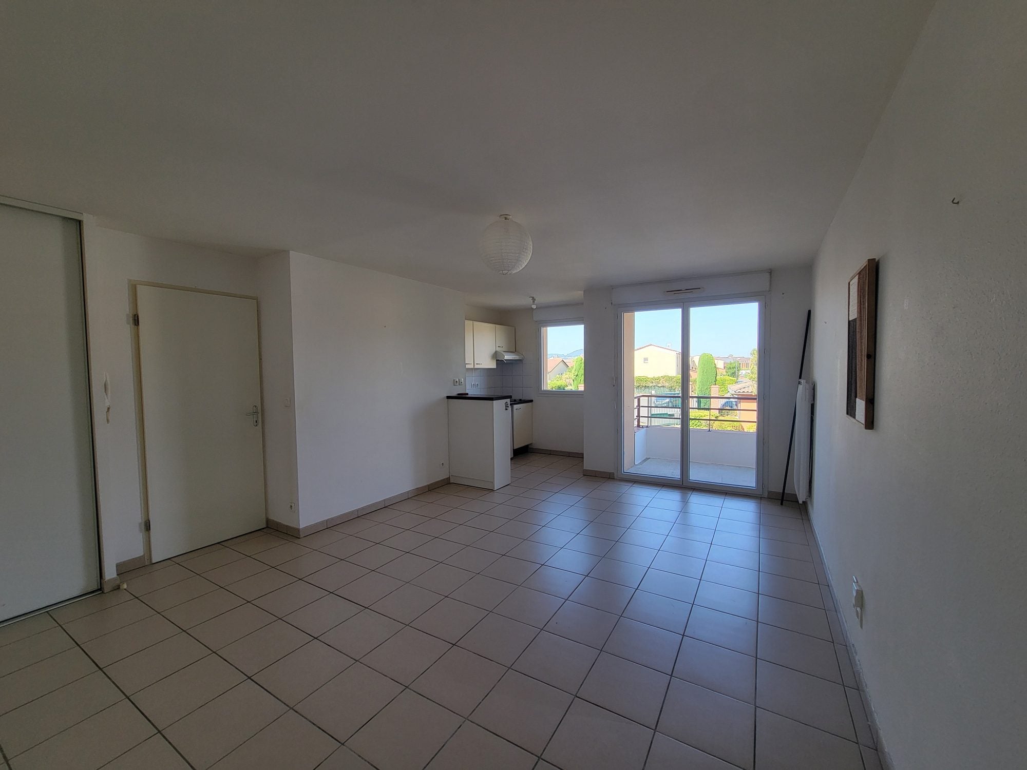 Flat Route de Gensac sur Garonne in Saint-Christaud