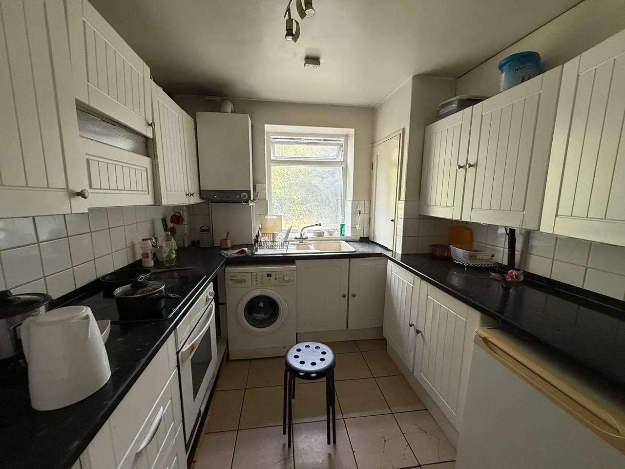 Room Bushey Court in Greater London