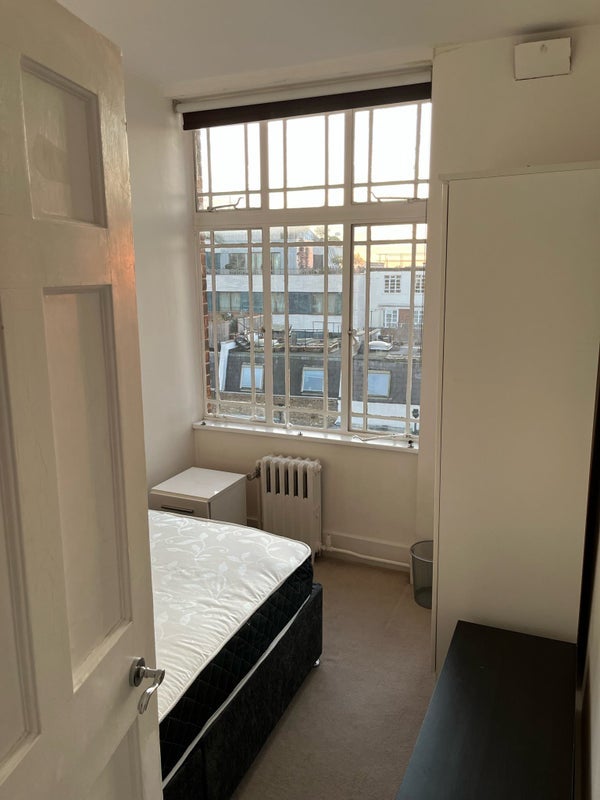 Room Hatherley Grove in City of Westminster