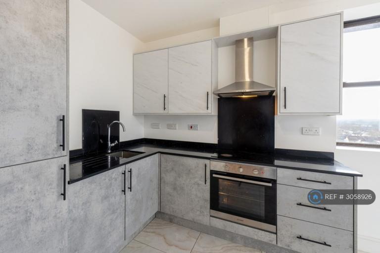 Flat Farnsby Street in Swindon
