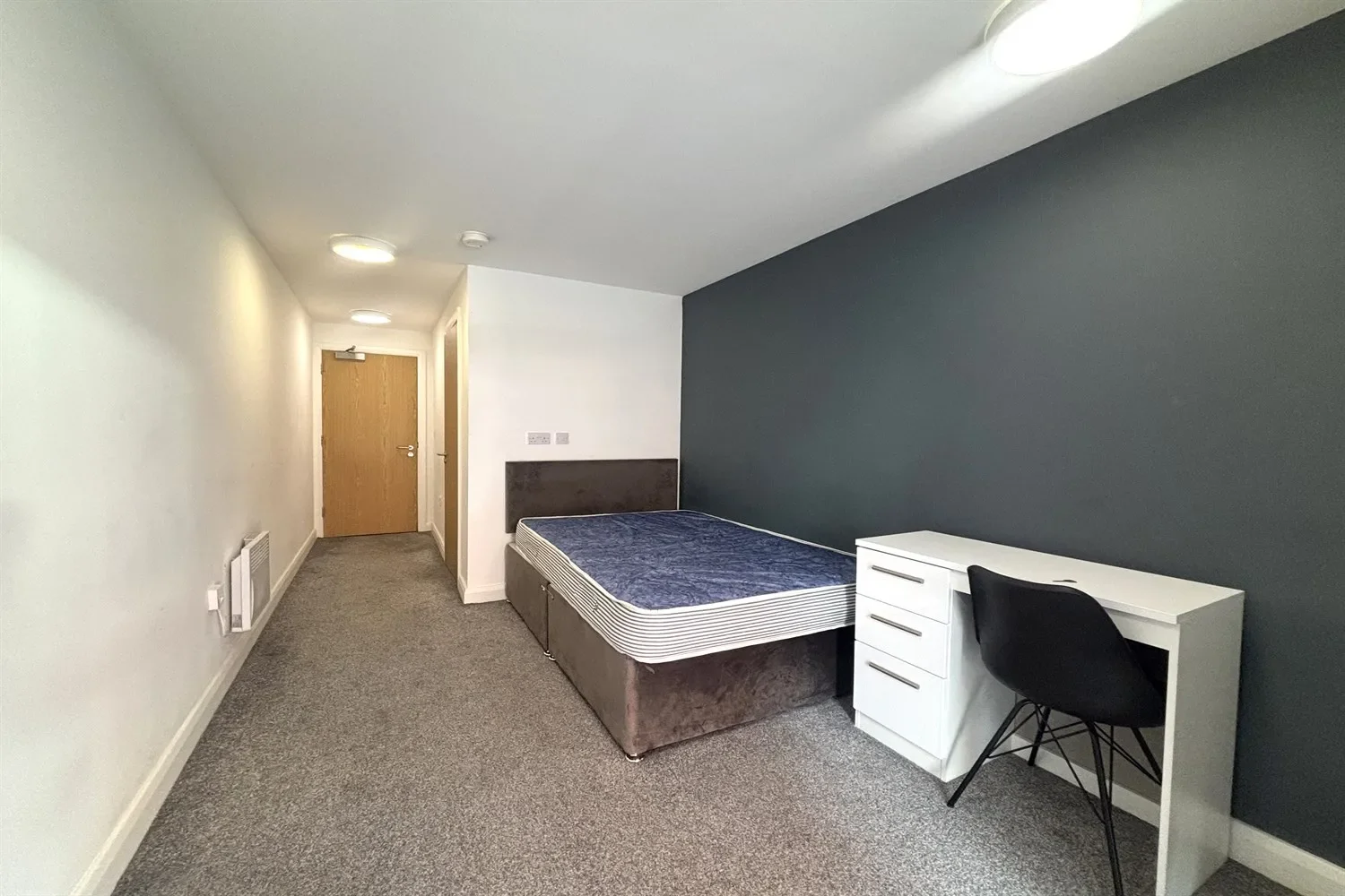 Room Upper Beau Street in Liverpool