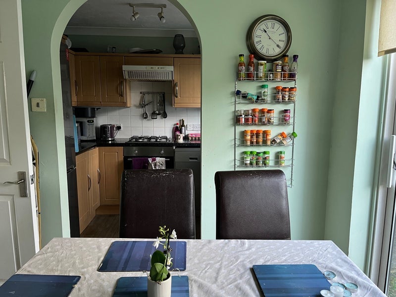 Room Vandyck Avenue in Bristol