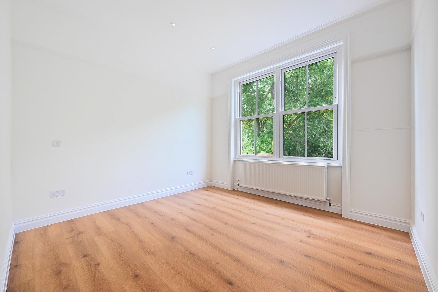 Flat Aberdare Gardens in Greater London