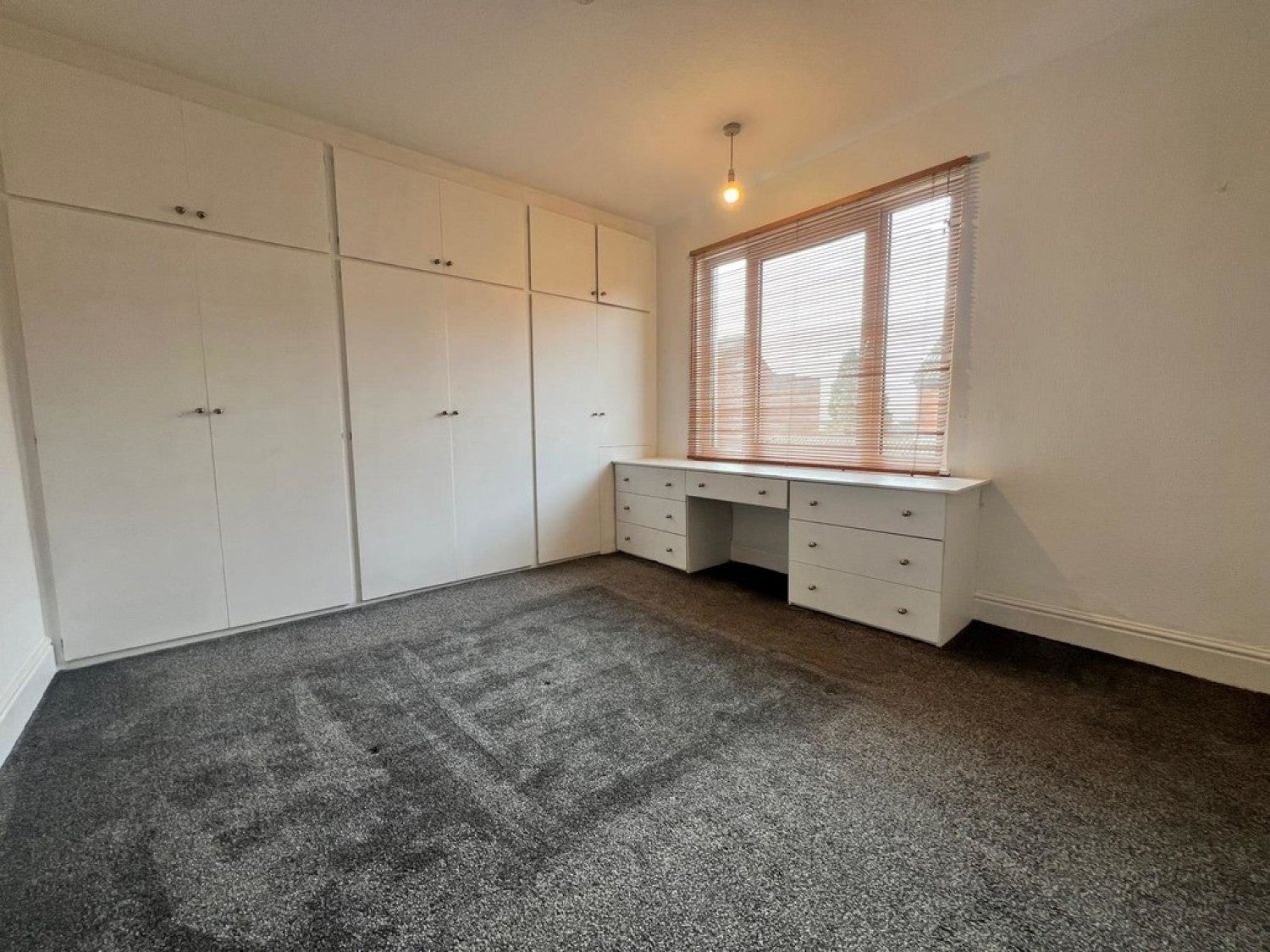 Flat Crescent Road in North West Leicestershire