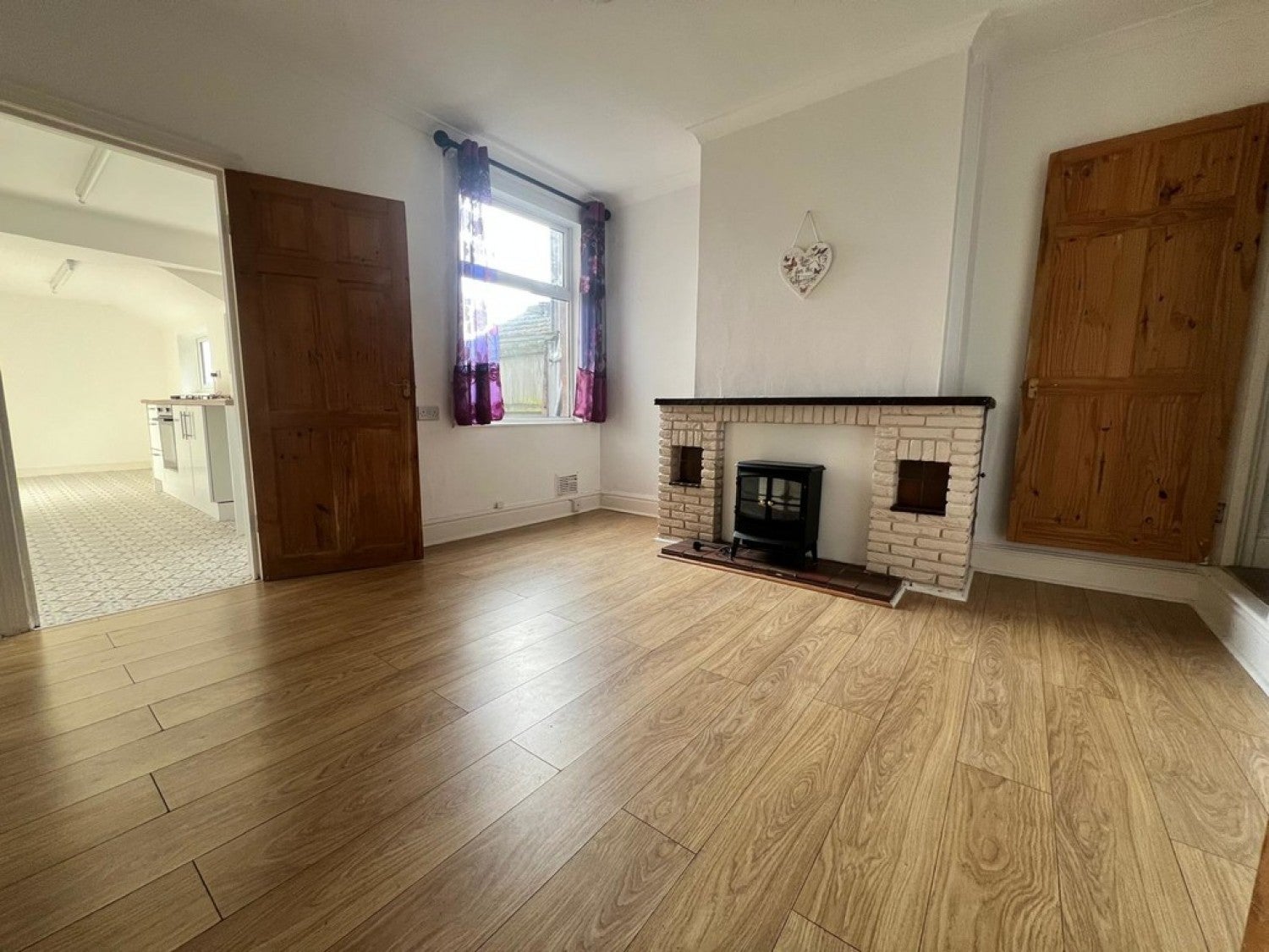 Flat Crescent Road in North West Leicestershire