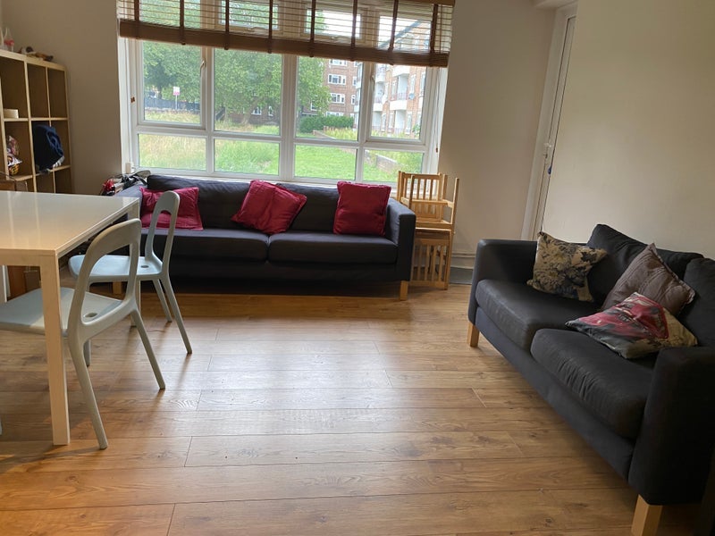 Room Beech Avenue in Greater London