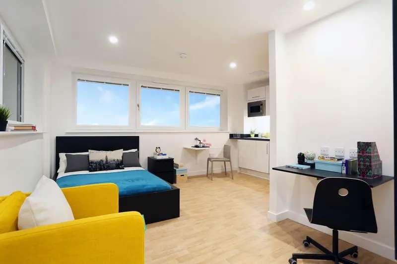 Room Hassell Street in Stoke-on-Trent