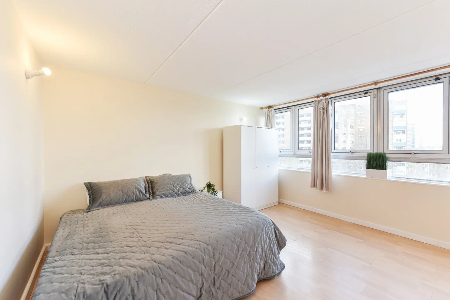 Room Charlotte Despard Avenue in Greater London
