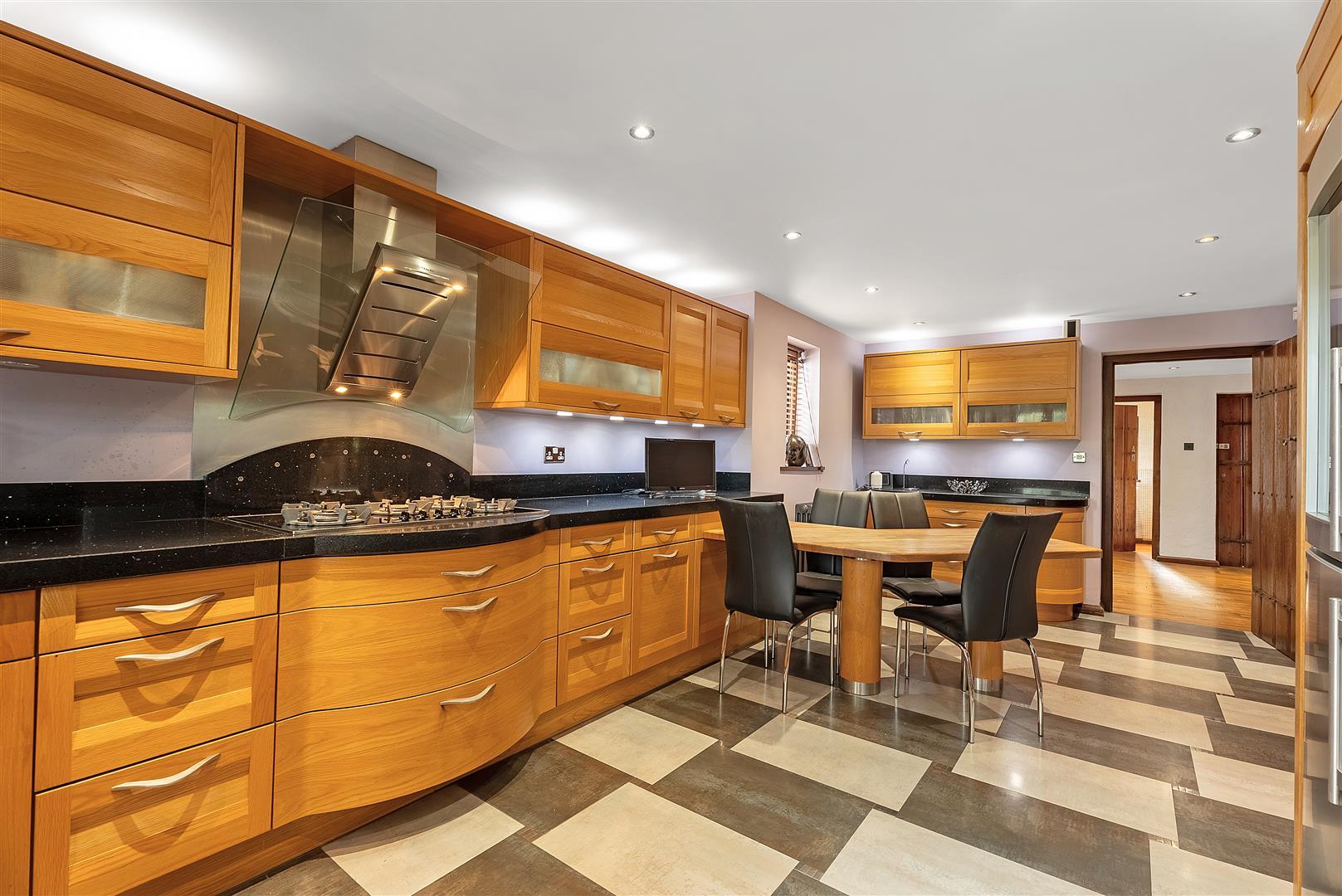 House Oakwood Close in London
