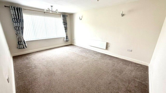 Flat Glen Vale in Dronfield