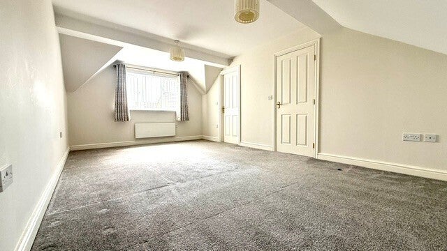 Flat Glen Vale in Dronfield