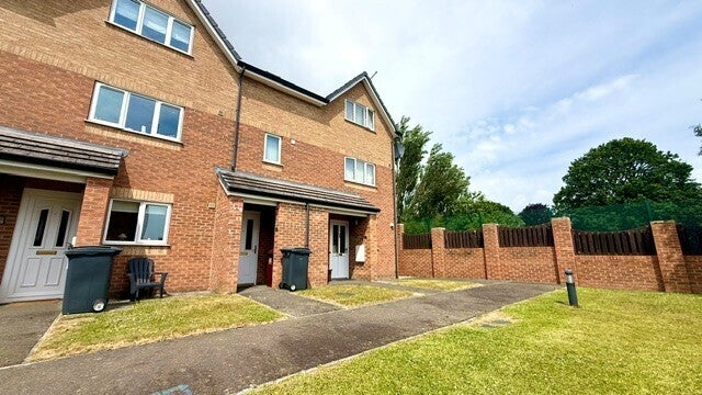 Flat Glen Vale in Dronfield