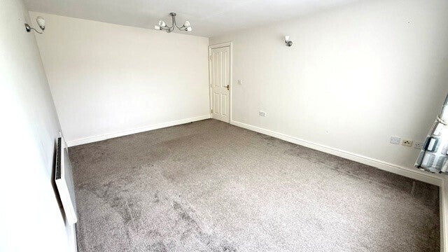 Flat Glen Vale in Dronfield