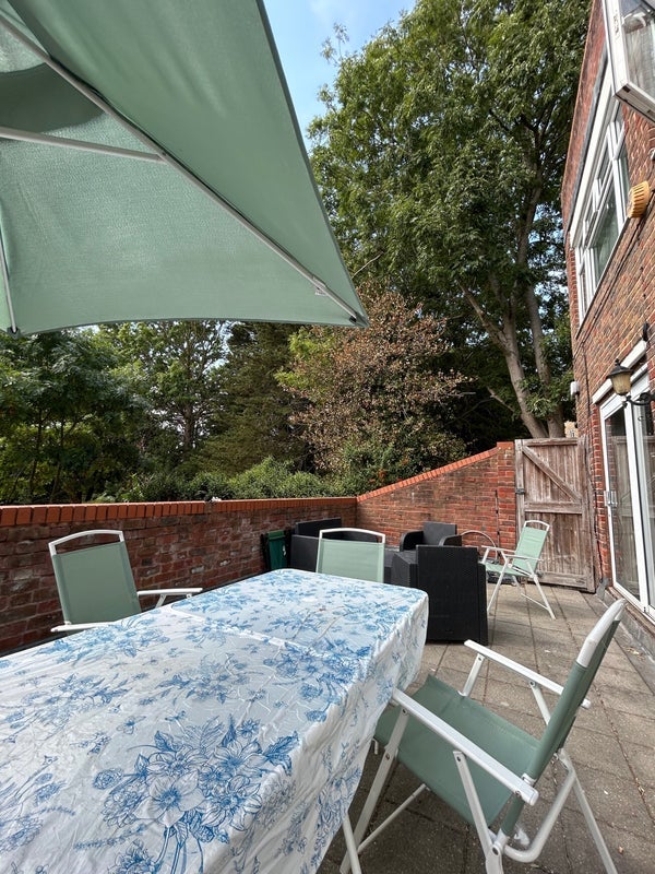 Room Murfett Close in Greater London