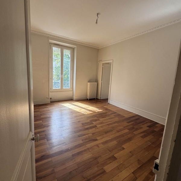 Appartement Place Paul Vallier à Grenoble