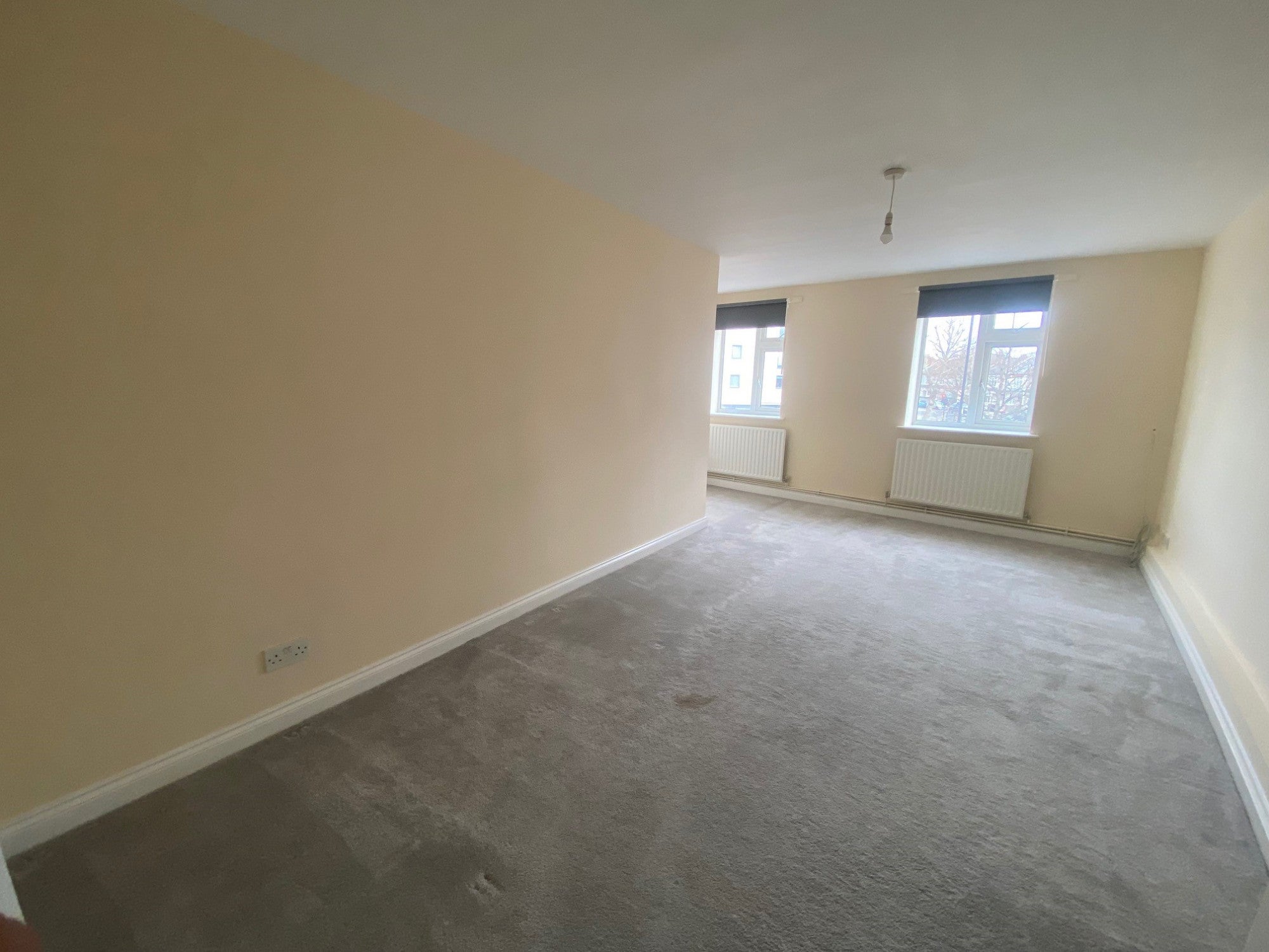 Flat Mitcham Road in Greater London