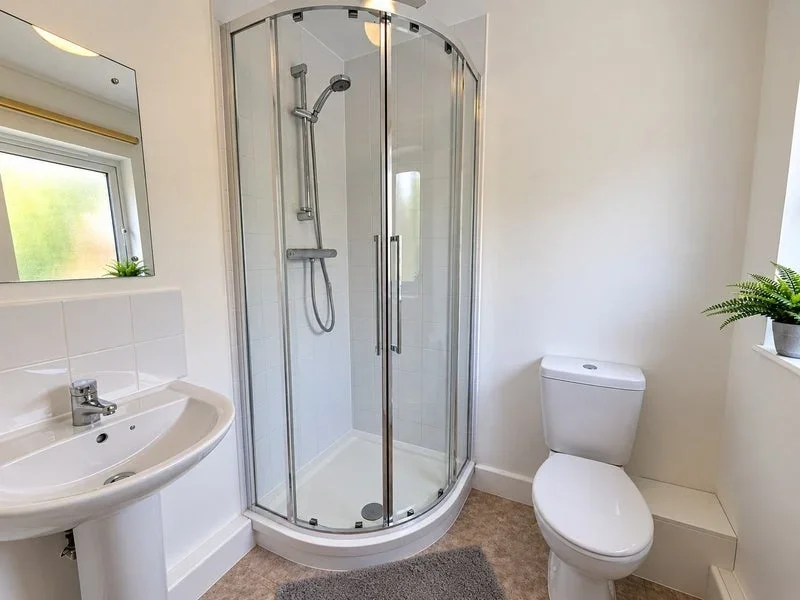 Room Claremont Grove in Greater London