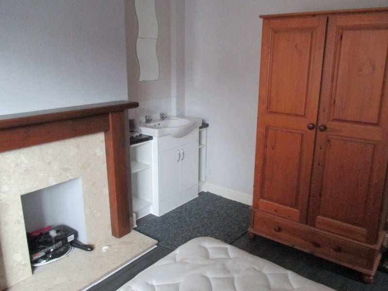 Room Wentworth Road in Rugby