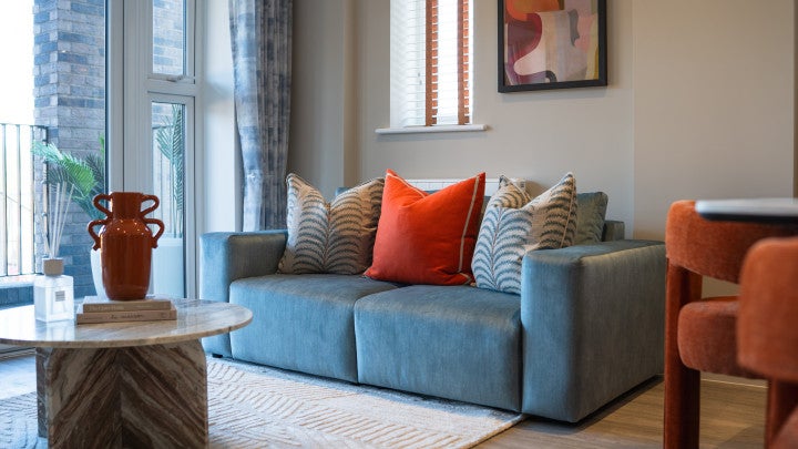 Flat Loampit Road in Greater London