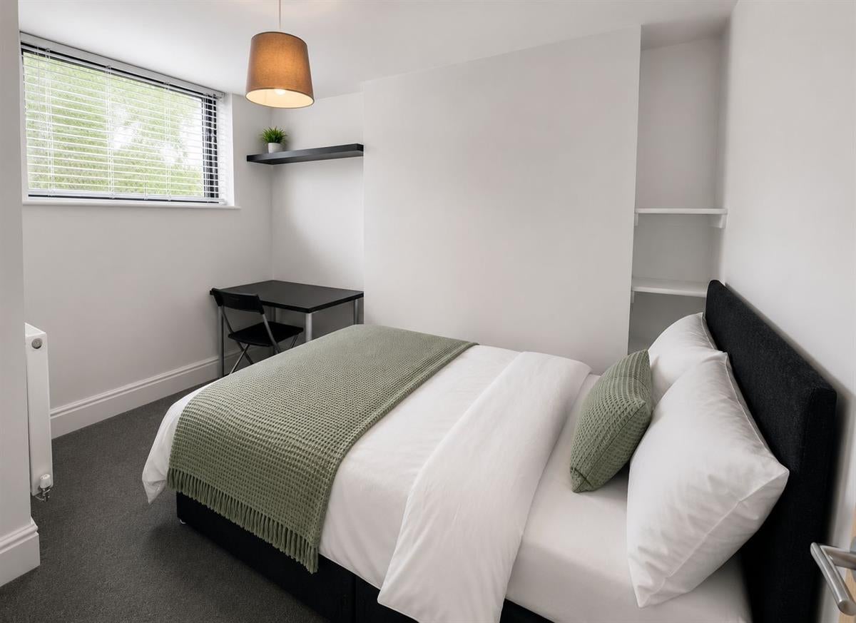 Flat Millicent Road in Nottingham